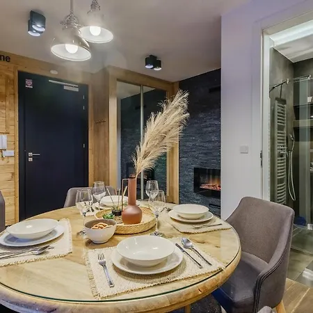 Pod Giewontem Gawra: Luxury With Terrace, Sauna & Jacuzzi Near Krupówki Apartment *