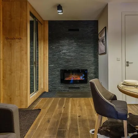 Apartment Pod Giewontem Gawra: Luxury With Terrace, Sauna & Jacuzzi Near Krupówki *