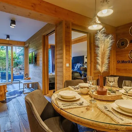 Pod Giewontem Gawra: Luxury With Terrace, Sauna & Jacuzzi Near Krupówki Apartment