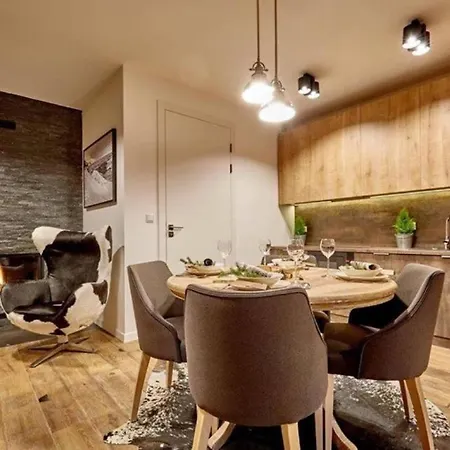 Pod Giewontem Gawra: Luxury With Terrace, Sauna & Jacuzzi Near Krupówki Zakopane