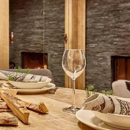 Apartment Pod Giewontem Gawra: Luxury With Terrace, Sauna & Jacuzzi Near Krupówki *
